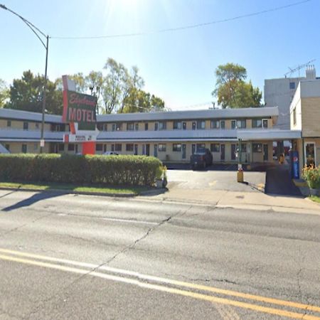 Oyo Hotel Edgebrook Chicago North Shore Exterior foto